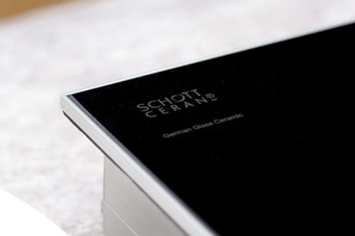 Mặt kính Schott Ceran cao cấp của bếp từ Bosch PPI82560MS