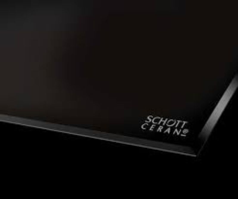 Mặt gốm kính Schott Ceran dễ vệ sinh, chịu được các cú sốc nhiệt tới 750 độ C